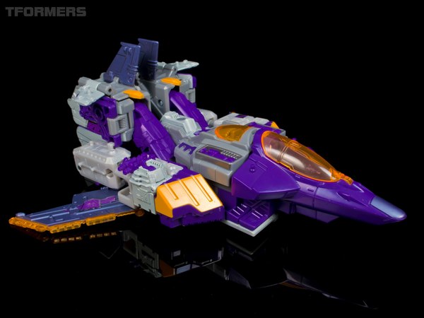 TFormers Gallery   Siege On Cybertron Tidal Wave 049 (49 of 124)